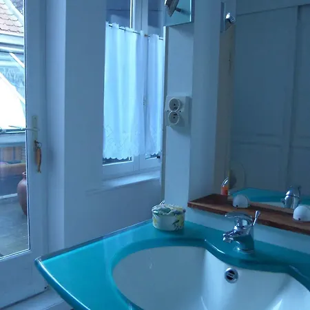 Coeur Vieux , Bienvenue Chez Nestyou,