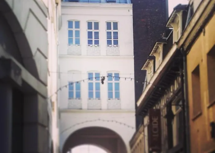 Coeur Vieux , Bienvenue Chez Nestyou, *