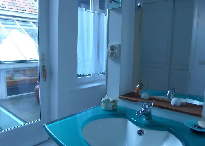 Coeur Vieux , Bienvenue Chez Nestyou,